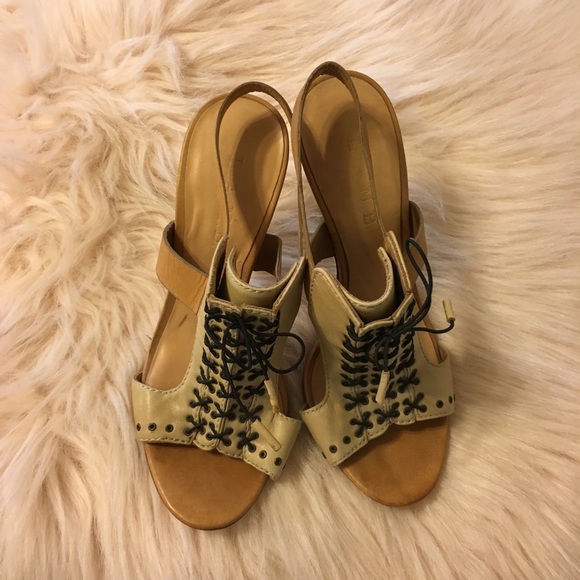 L.A.M.B. darek natural heels - Picture 5 of 8